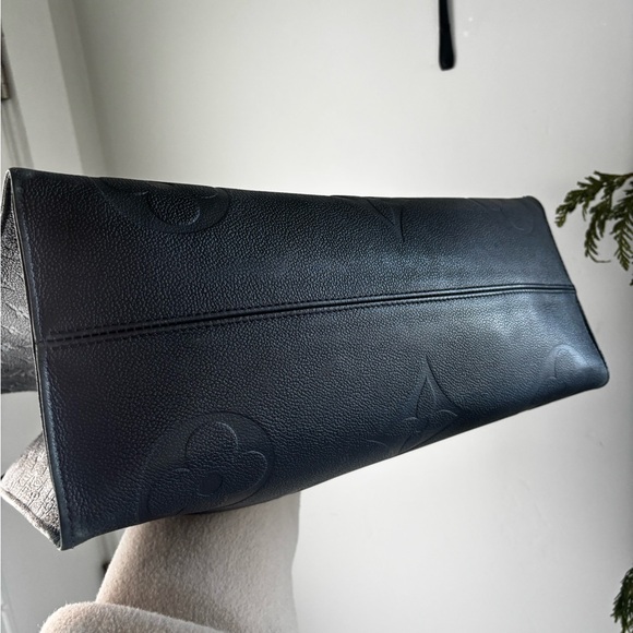 Authentic Louis Vuitton Black On the Go MM Leather Tote Monogram Luxury 16” Long - Picture 8 of 17